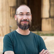 Dr Andrew Bayliss