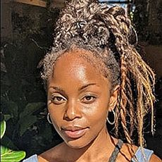 Dr Siya Mngaza