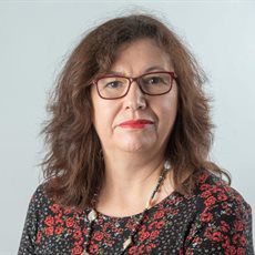 Dr Anita Slade