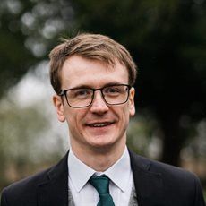 Dr Andrew Heard