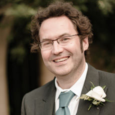 Dr Nick Holmes