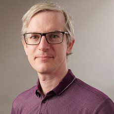 Dr Raymond Reynolds